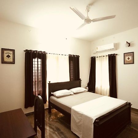 Daffodils Inn Alappuzha Экстерьер фото