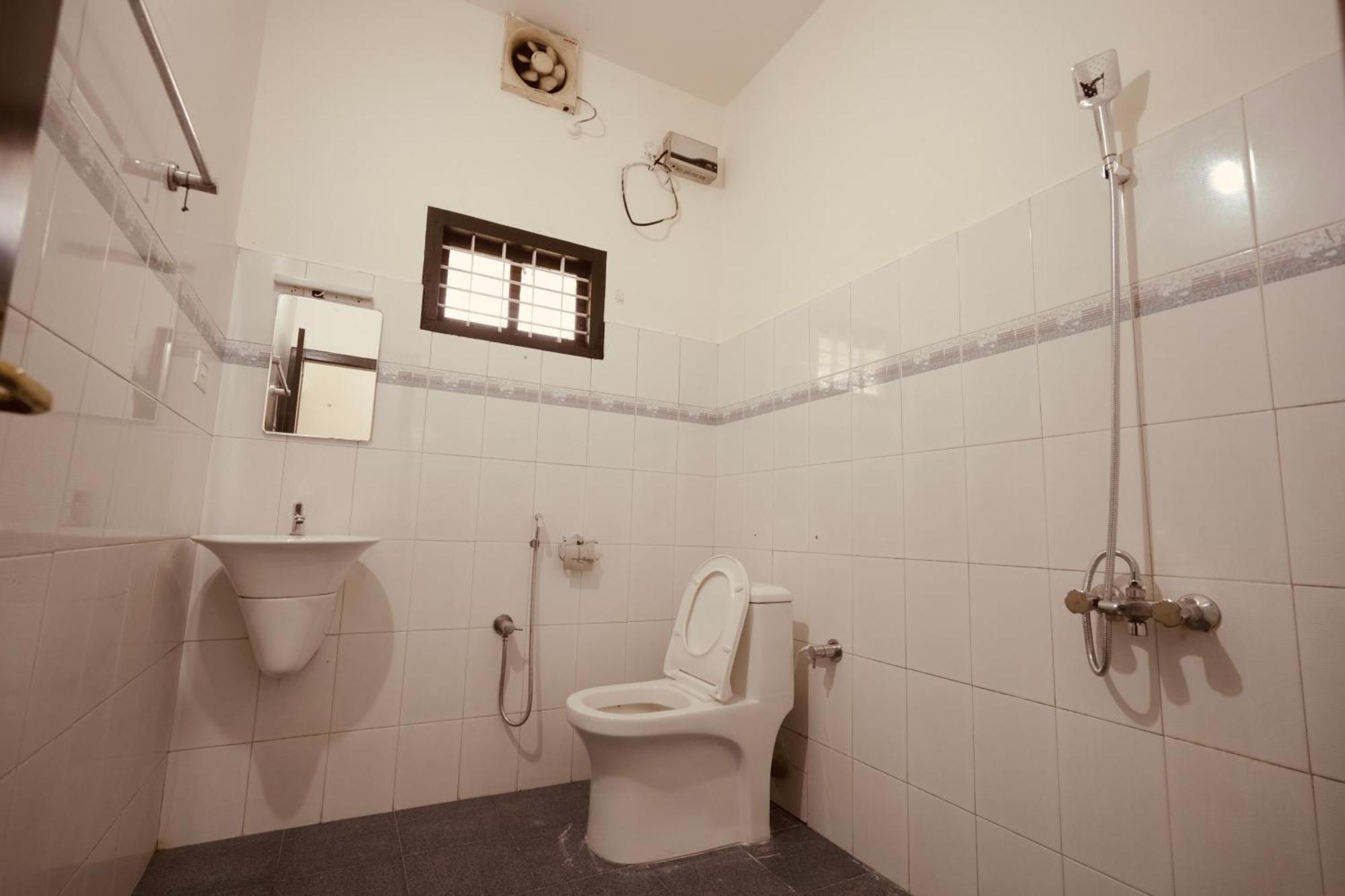 Daffodils Inn Alappuzha Экстерьер фото