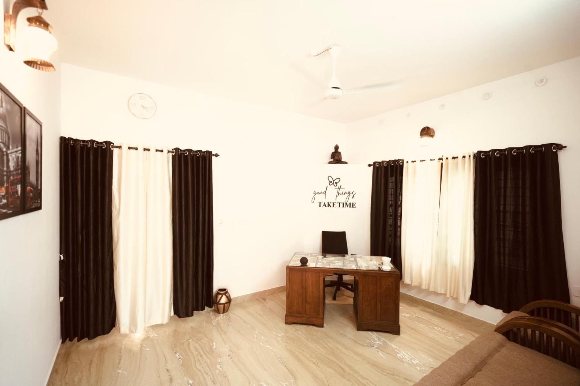 Daffodils Inn Alappuzha Экстерьер фото