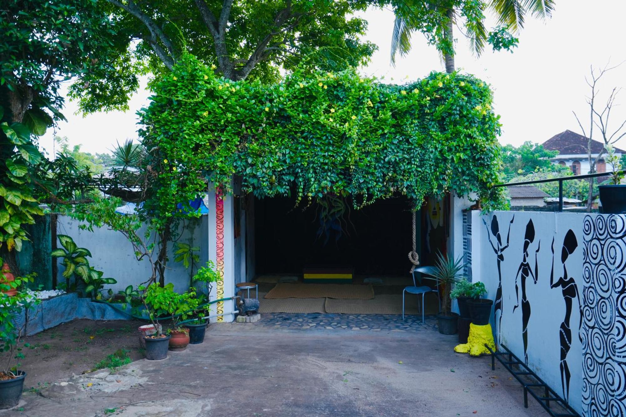 Daffodils Inn Alappuzha Экстерьер фото