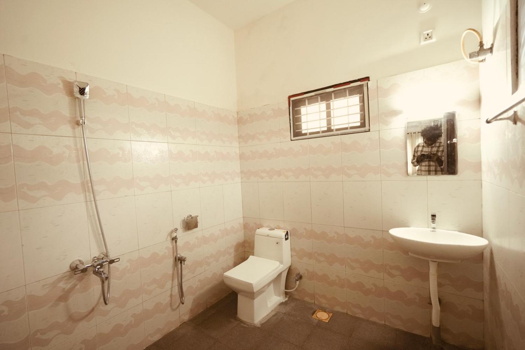 Daffodils Inn Alappuzha Экстерьер фото